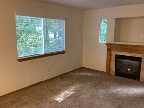 512 NW Mitchell Ct in Camas, WA - Building Photo - Building Photo