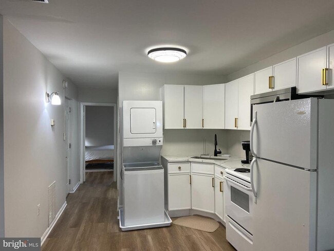 property at 1827 Eutaw Pl