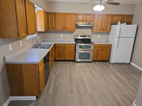 707 S 13th St in Nederland, TX - Building Photo - Building Photo