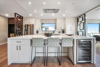2019 N Sycamore Ave in Los Angeles, CA - Building Photo - Building Photo