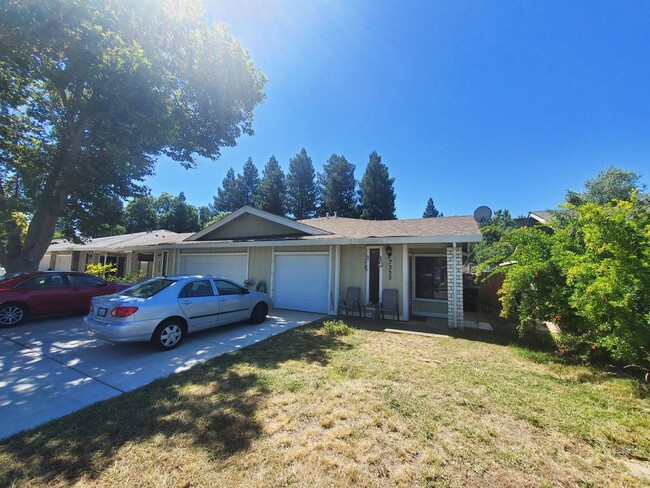 7332 Chivalry Way in Citrus Heights, CA - Building Photo - Building Photo