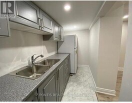 188 Holmes Crescent in Milton, ON - Building Photo