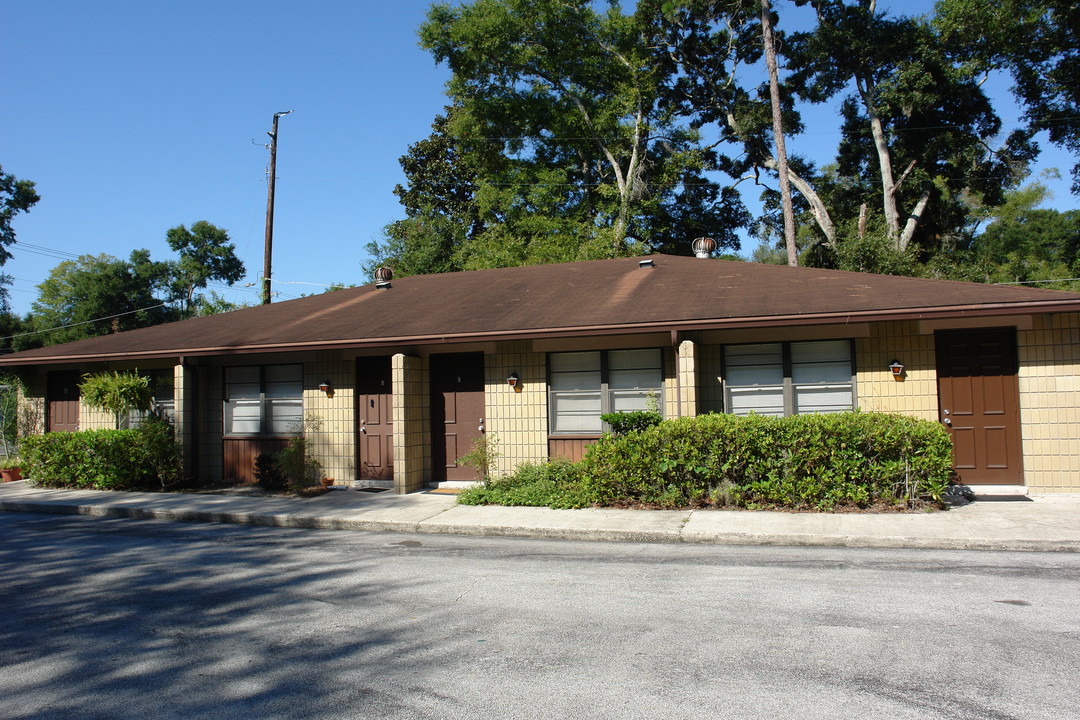 4524 NW 23rd Ave in Gainesville, FL - Foto de edificio