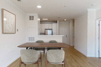 10306 Strathmore Hall St, Unit FL1-ID3064A in North Bethesda, MD - Building Photo - Building Photo