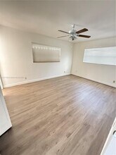 131 Lake Anne Dr in West Palm Beach, FL - Building Photo - Building Photo