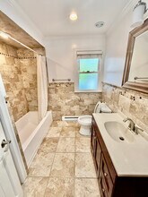 27 Cambridge Ave in White Plains, NY - Foto de edificio - Building Photo