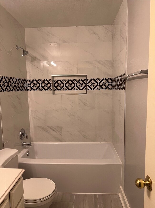 property at 19818 Lindenwick Ct