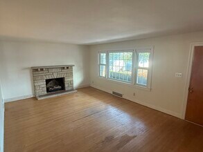 4305 Westport Rd in Louisville, KY - Building Photo - Building Photo