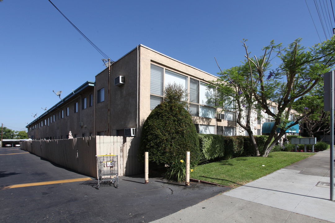 Stone Gate Apartments in West Covina, CA - Building Photo