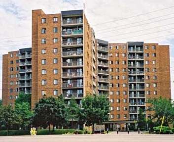 Lauzon Tower in Windsor, ON - Building Photo