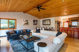 432 Howland Canal in Venice, CA - Foto de edificio - Building Photo