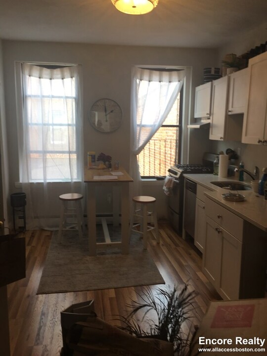 22 Sheafe St, Unit 2 BED North End in Boston, MA - Building Photo