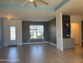 718 Lyndall Ln in Palm Bay, FL - Building Photo - Building Photo