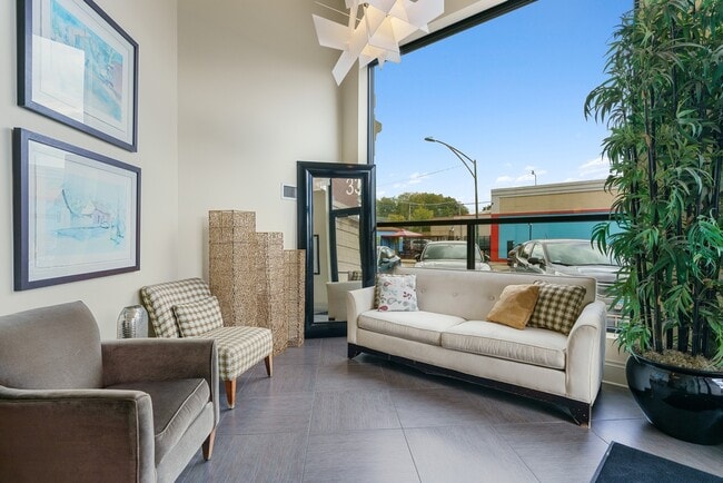 3300 W Irving Park Rd in Chicago, IL - Building Photo - Building Photo