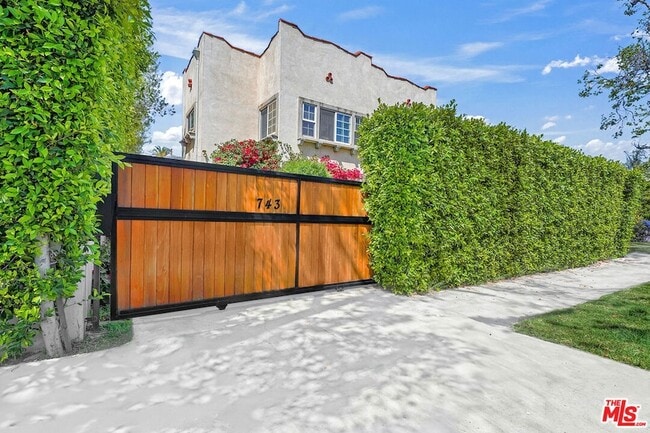 property at 743 N Las Palmas Ave