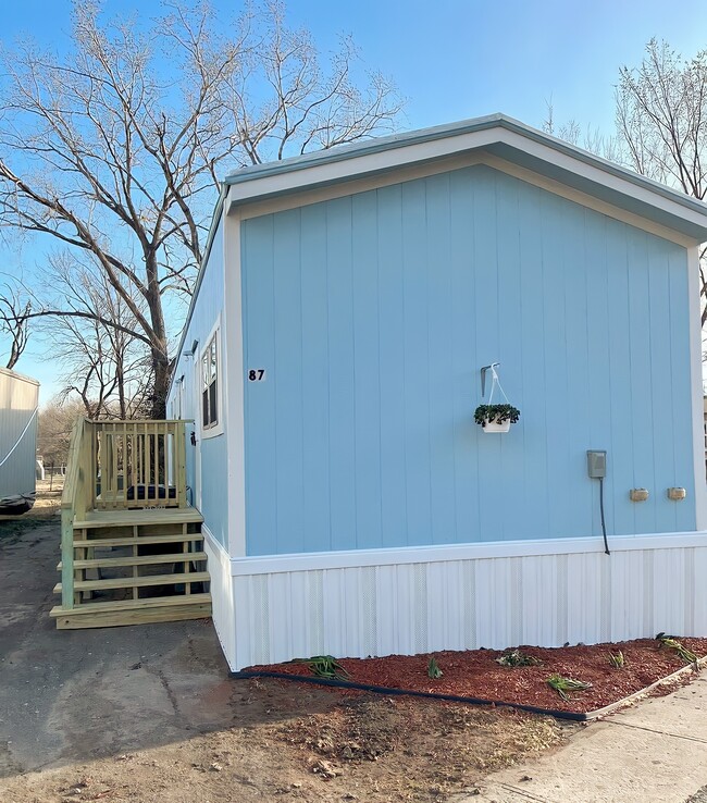 110 N Michigan St in Lawrence, KS - Building Photo - Building Photo