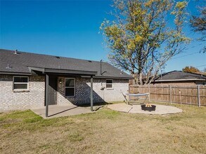 210 Myrtle Ave in Waxahachie, TX - Building Photo - Building Photo