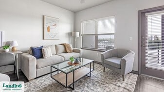 650 S Main St in Fort Worth, TX - Building Photo