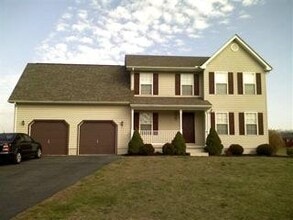 247 Acorn Forest Dr in Felton, DE - Building Photo - Building Photo