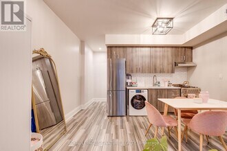 398 Westmoreland Ave N in Toronto, ON - Building Photo - Building Photo