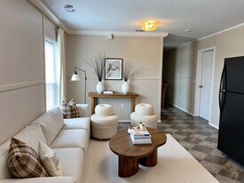 709 N Collins Fwy in Howe, TX - Building Photo