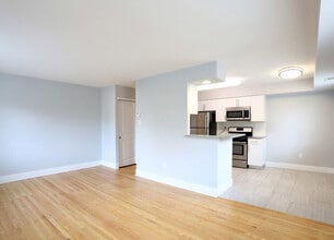 Westfield Apartments in Philadelphia, PA - Foto de edificio - Building Photo