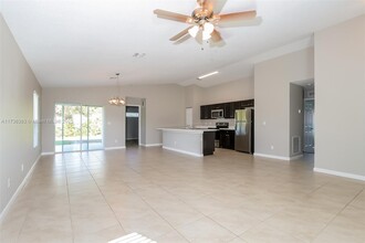 867 SW Trouville Ave in Port St. Lucie, FL - Building Photo - Building Photo