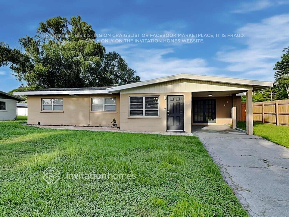 1732 Rhoades Terrace in Sarasota, FL - Building Photo