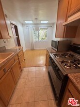 12205 Gorham Ave in Los Angeles, CA - Building Photo - Building Photo