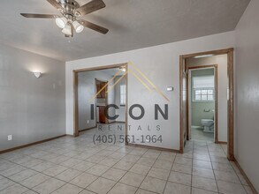 2021 Brighton Ave in The Village, OK - Building Photo - Building Photo