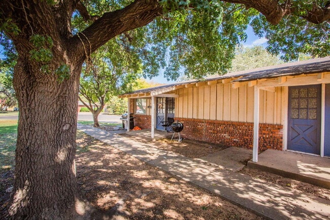 2811 43rd St in Lubbock, TX - Building Photo - Building Photo