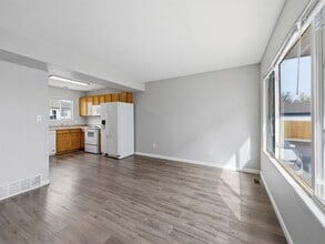 Spacious Townhome with Functional Layout in Evans, CO - Building Photo - Building Photo