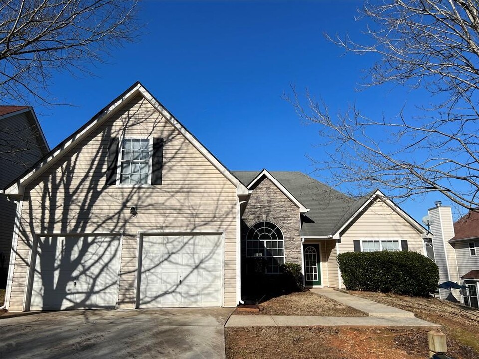 3494 Creekview Dr in Rex, GA - Building Photo