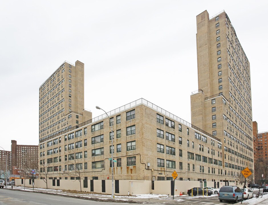 Sea Park East in Brooklyn, NY - Building Photo