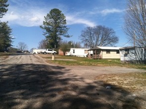 1-24 Walters Ln in Rossville, GA - Building Photo - Building Photo