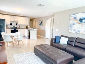 37132 Grassy Hill Ln in Dade City, FL - Building Photo