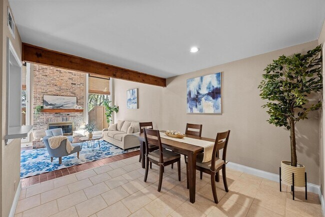 8303 Summerwood Dr in Austin, TX - Building Photo - Building Photo