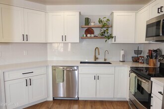 3113 E Topeka Dr in Phoenix, AZ - Building Photo - Building Photo