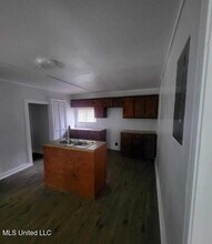 1727 Dixie Dr in Jackson, MS - Building Photo - Building Photo