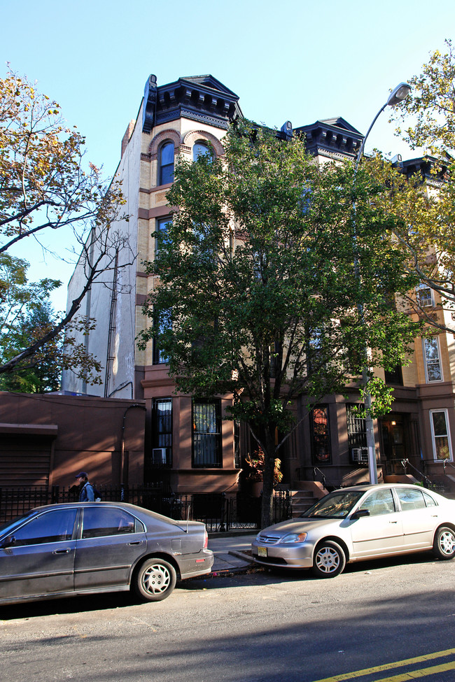 799 Union St in Brooklyn, NY - Building Photo - Building Photo