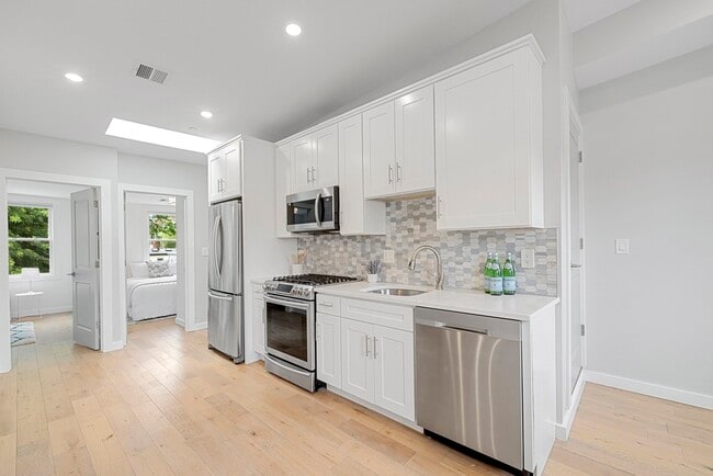 338 Hurley St, Unit 3 in Cambridge, MA - Foto de edificio - Building Photo