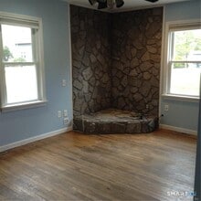 319 Chesterfield Rd in East Lyme, CT - Building Photo - Building Photo