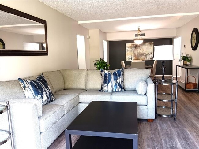 2700 Bayshore Blvd in Dunedin, FL - Building Photo - Building Photo