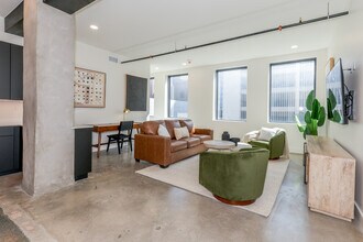 The Beacon Building in Tulsa, OK - Foto de edificio - Interior Photo