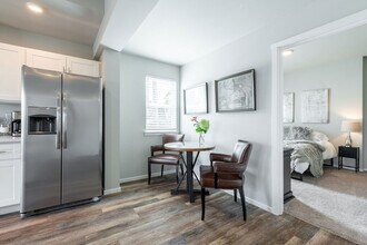 624 E 32nd St in Tacoma, WA - Foto de edificio - Building Photo