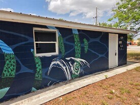 5206 7th St in Zephyrhills, FL - Building Photo