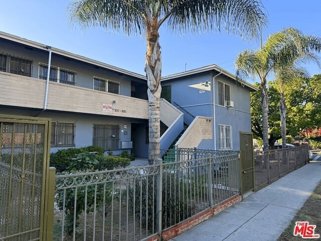 883 N Hoover St in Los Angeles, CA - Building Photo - Building Photo