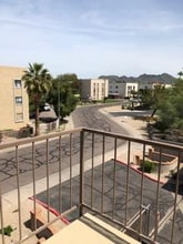 17 E Ruth Ave, Unit 302 in Phoenix, AZ - Building Photo - Building Photo