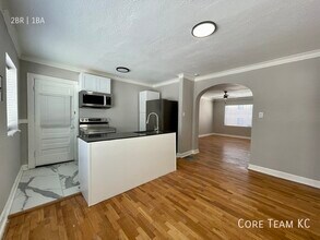 1114 W 45th St in Kansas City, MO - Building Photo - Building Photo