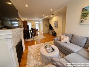 599 E 6th St, Unit 1 in Boston, MA - Building Photo - Building Photo